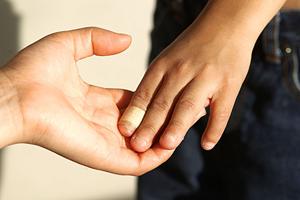 千代田区の内科で痛風発作の治療