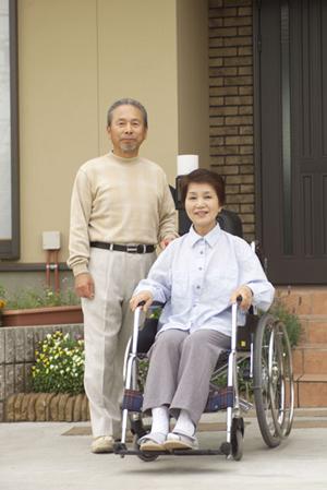 福岡市でインプラントを受けられる歯科